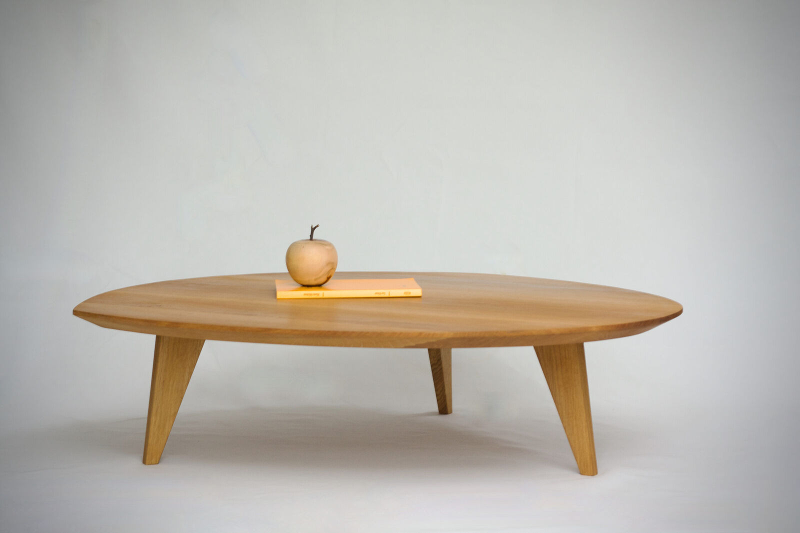 Table basse en chêne massif — photo 2